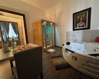 Notte Rosa Suites & Relax - Fornovo di Taro