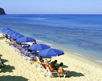 Sunshine Beach Resort - Ricadi - Strand