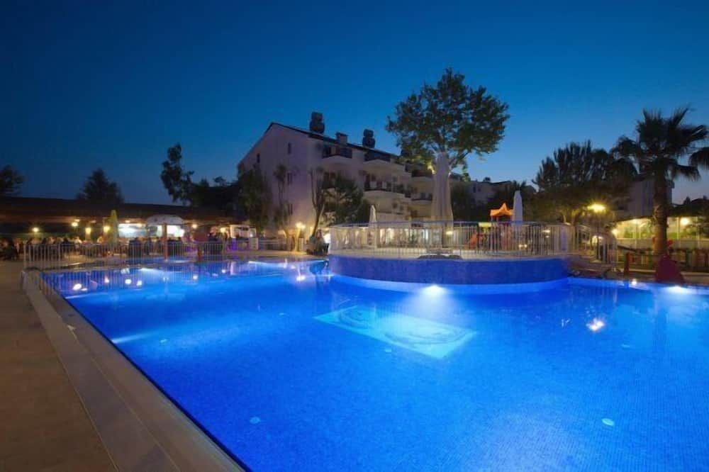 Irem Garden Hotel & Apartments - Side - Pool