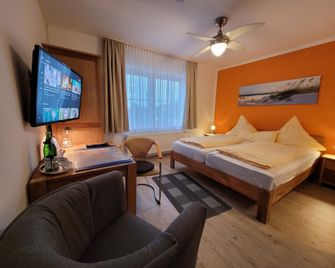 Naturwert Hotel Garni Ursula - Greetsiel - Schlafzimmer