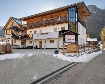 Apartments Antersi Robbi - San Vigilio di Marebbe - Building