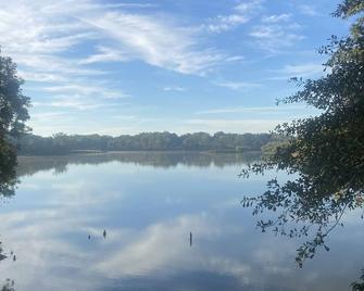 Retreat Home on the beautiful Ouachita River - Farmerville