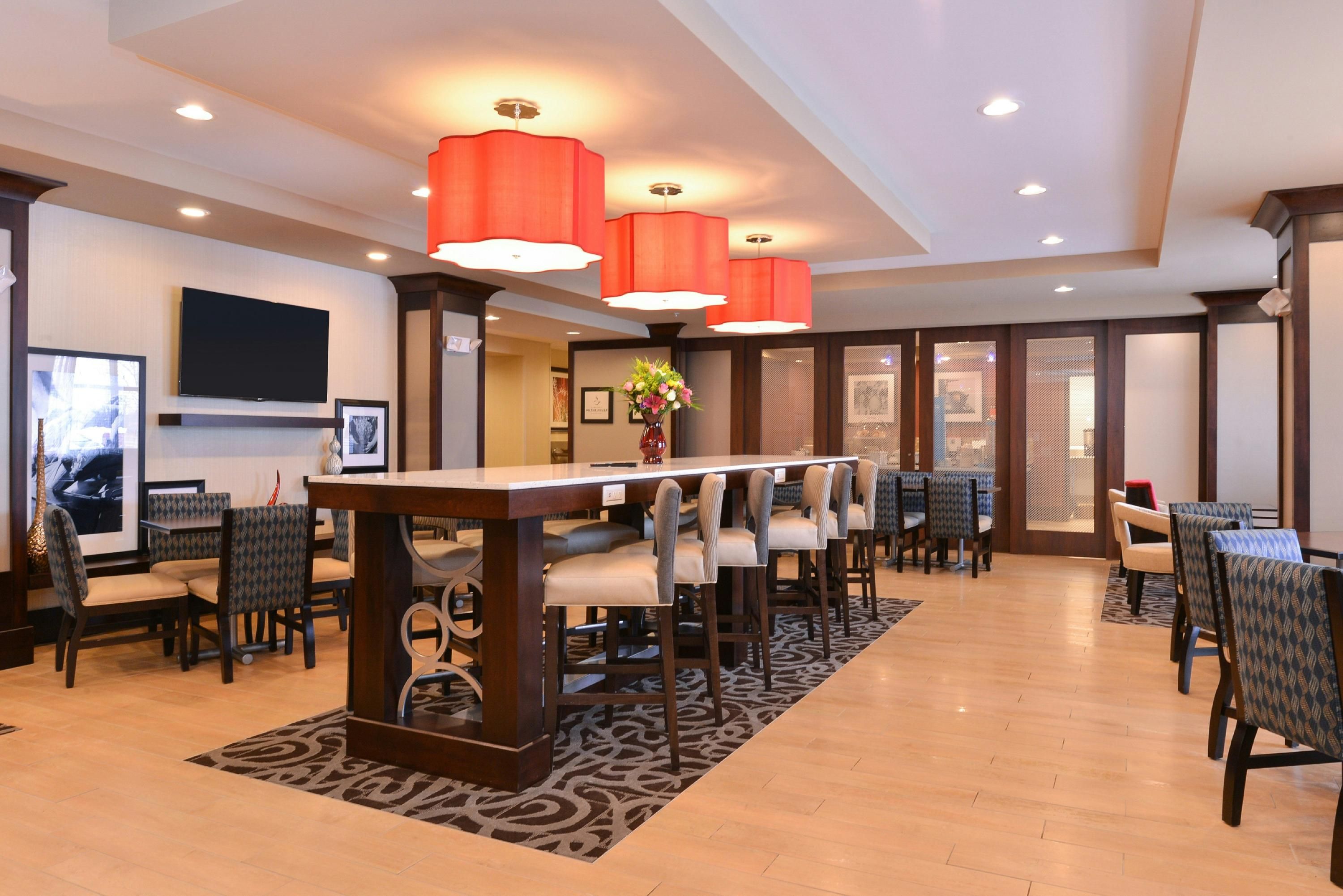 Hampton Inn Potsdam - Potsdam - Bar