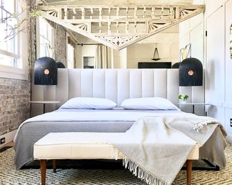 Luxuriously Restored Loft in Old Town Alexandria - Alexandria - Κρεβατοκάμαρα