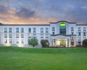 Spark by Hilton Mechanicsburg - Mechanicsburg - Building