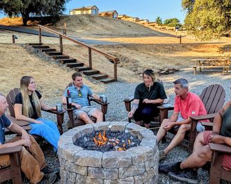 Wildhaven Yosemite Glamping - Mariposa