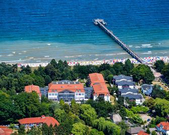 Seehotel Grossherzog von Mecklenburg - Ostseebad Boltenhagen - Building
