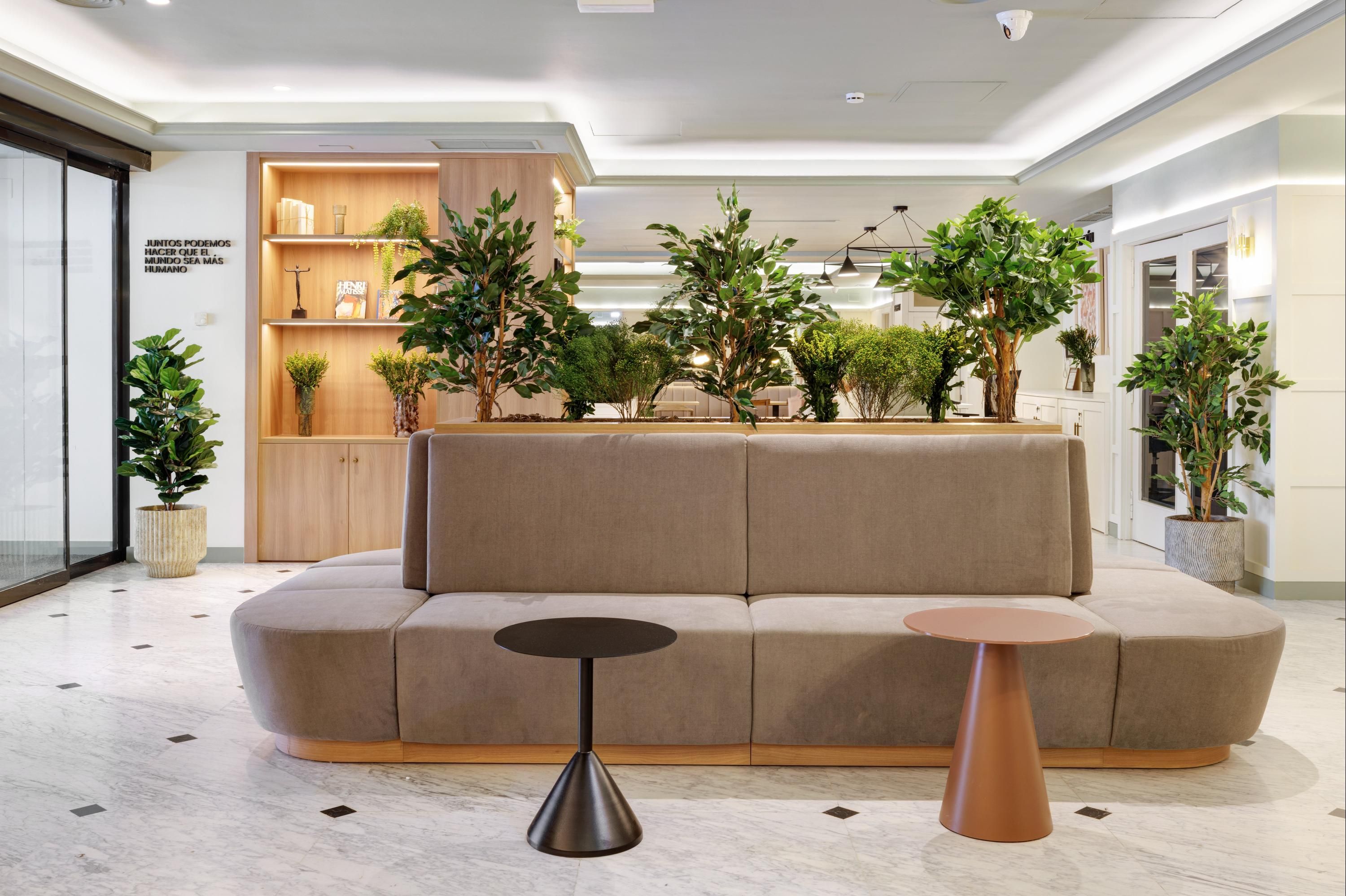 هوتل إيه إيه زاراجوزا رويال باي سيلكن - سرقسطة - ردهة