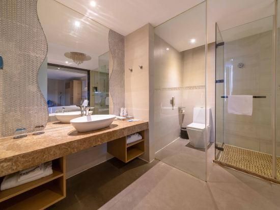 Lavande Hotel Wuhan Wujia Mountain Branch thumbnail 3