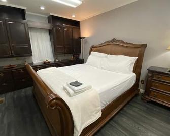 Amazing & Huge 3-Bedroom Home In Willmar Mn- Best Price - Willmar - Schlafzimmer