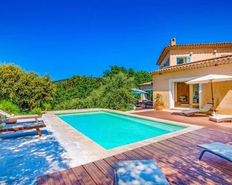 Villa Elegance by Villa Plus - Cabris - Piscina