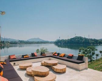Cipo Qiandao Lake Holiday Homestay - Huangshan - Patio