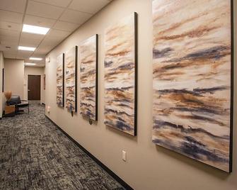 The Intrepid Rentals - Duluth - Hallway