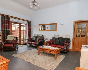 Yr Hen Llaethdy - Newcastle Emlyn - Sala de estar