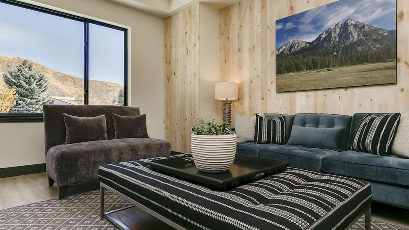Silver Creek Hotel