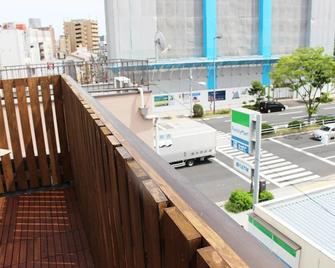 Guesthouse Yours - Osaka - Balcony