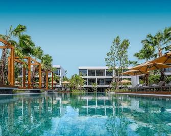 Stay Wellbeing & Lifestyle Resort (Sha Plus+) - Phuket - Pool