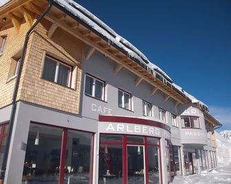 Hotel Maiensee - Sankt Anton am Arlberg - Building
