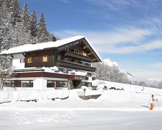 Hotel Montabella - Tschagguns - Building