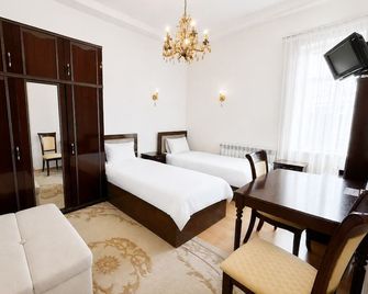 Christy Hotel - Goris