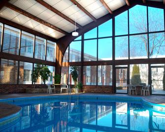 The Ingleside Hotel - Pewaukee - Pool