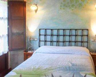 Hotel Rural Sucuevas - Mestas de Con - Bedroom