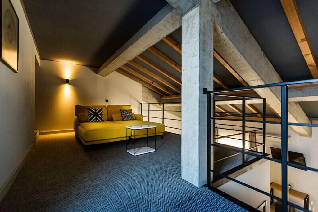 Chateau Copsa Complex