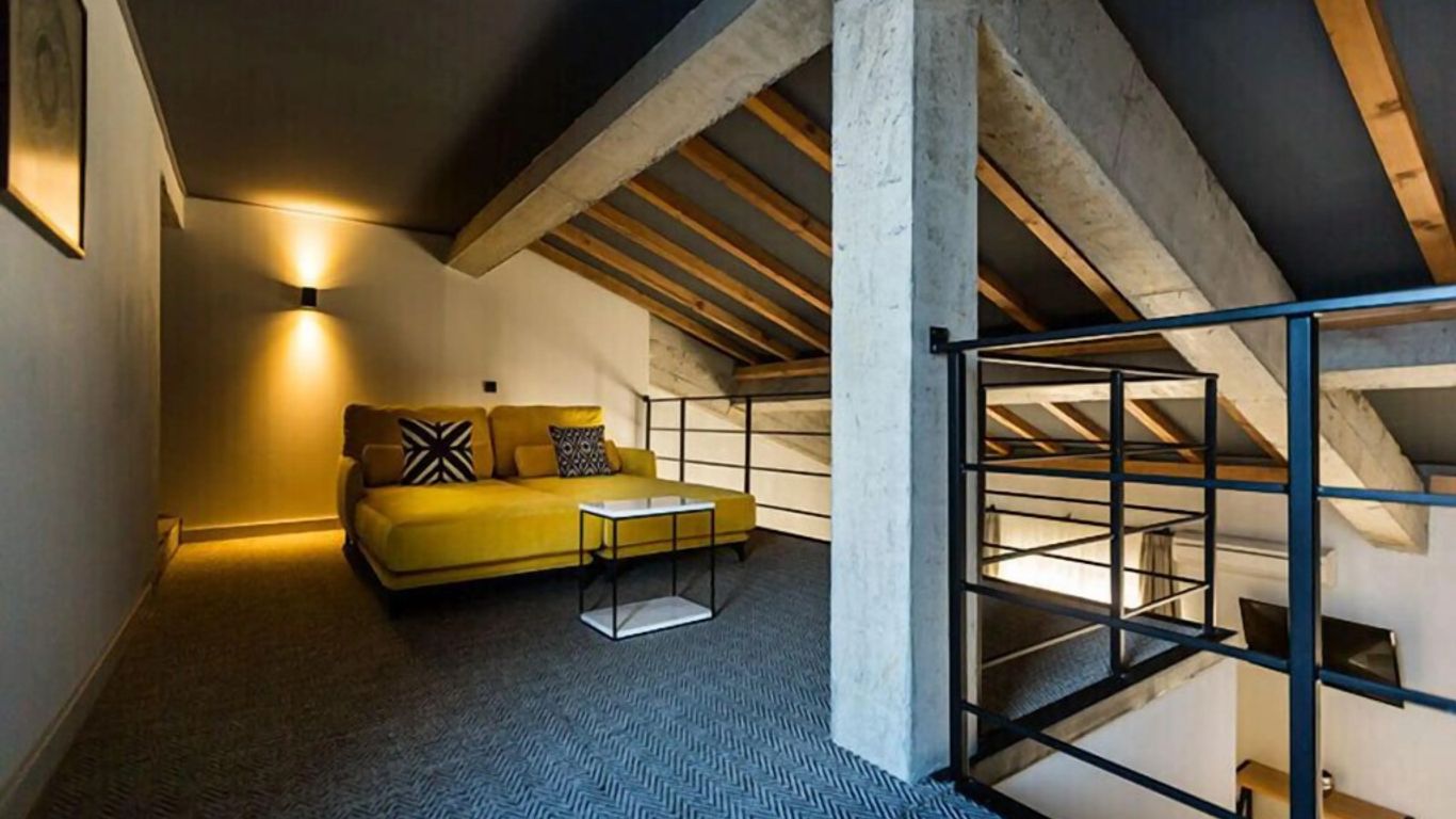 Chateau Copsa Complex