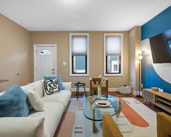 Pittsburgh Gem - 5br - Downtown Deck View - Pittsburgh - Sala de estar