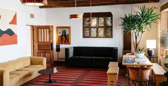 El Rey Court - Santa Fe - Living room
