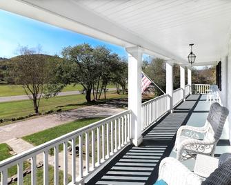The Hann Homestead Inn - Wellsville - Balkon