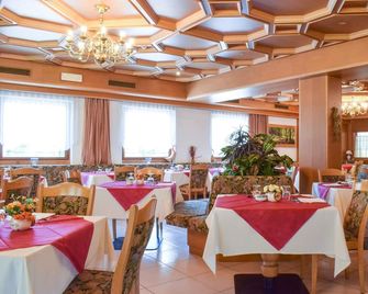 Hotel Scoiattolo - Falcade - Feestzaal