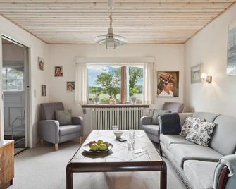 Lovely Home In Bogense With Kitchen - Bogense - Living room