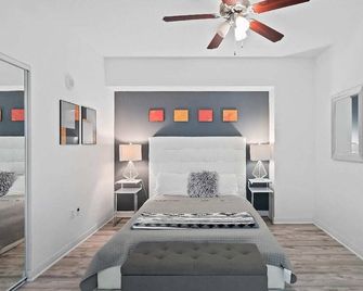 Luxury Near The Beach! Beach Pass Included! - Boynton Beach - Bedroom