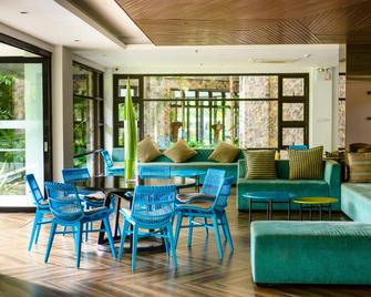 Bravo Hotel and Resorts - Sibulan - Salon