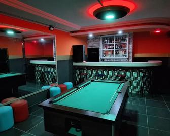 Royal Blue Guest House & Bar - Lomé