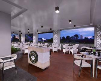 Hotel Neo Malioboro By Aston - Yogyakarta - Restaurant