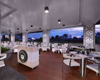 Hotel Neo Malioboro By Aston - Yogyakarta - Restaurant