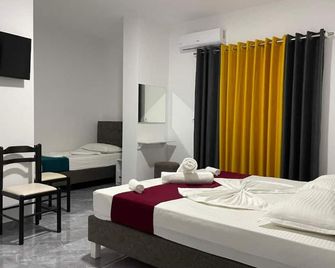 Hotel Seadel - Ksamil - Bedroom