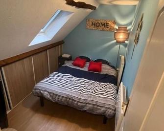 Petit F2 fonctionnel plein centre et proche gare - Bourges - Schlafzimmer