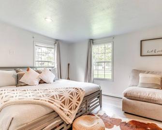 1 Mi to Boat Ramp: Lake Livingston Retreat! - Livingston - Bedroom