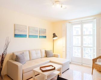 Boutique Apartments In The Heart Of Madrid - Madrid - Huiskamer