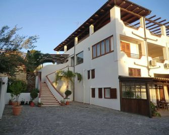 Bed and Breakfast Mediterraneo Mare E Sole - Palma di Montechiaro - Building