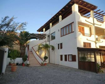 Bed and Breakfast Mediterraneo Mare E Sole - Palma di Montechiaro - Building