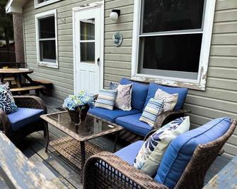 Duxbury - Cozy Cottage on Lake Minocqua - Minocqua - Patio