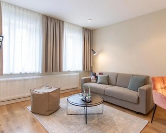 Hotel Tuchhaus - Volkach - Wohnzimmer