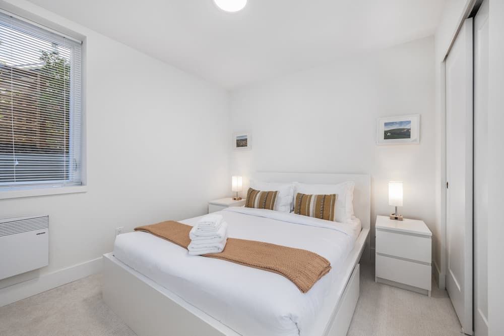 Modern 2B/1B Fremont Suite with Prime Walkability - سياتل - غرفة نوم