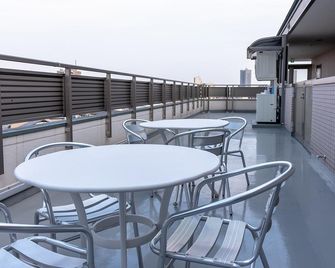Daily Hotel Kamifukuoka Ekimae - Fujimino - Balcony