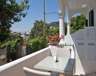 Villa Mariuccia Apartment Erica - Capri - Balcony