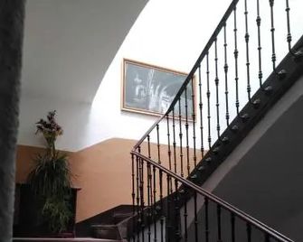 Pension Carretero - Cáceres - Escaleras